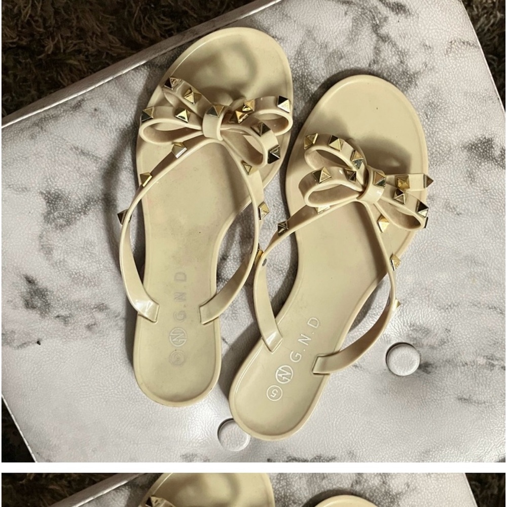 2 BN Pairs of Flip Flop for $30! Size 5